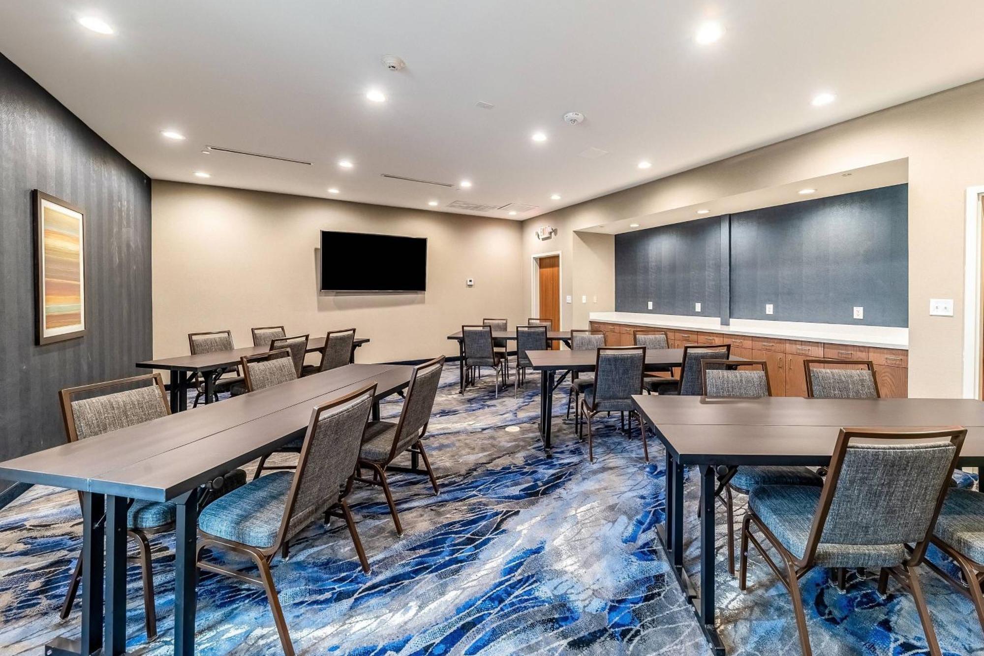 Fairfield Inn & Suites By Marriott Gainesville I-35 Ngoại thất bức ảnh